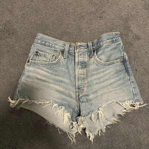 Levi’s womens jean shorts 501